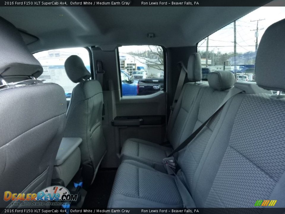 2016 Ford F150 XLT SuperCab 4x4 Oxford White / Medium Earth Gray Photo #11