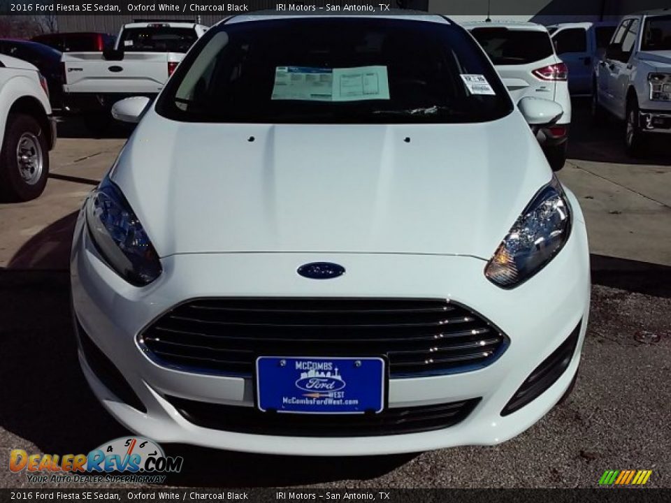 2016 Ford Fiesta SE Sedan Oxford White / Charcoal Black Photo #6