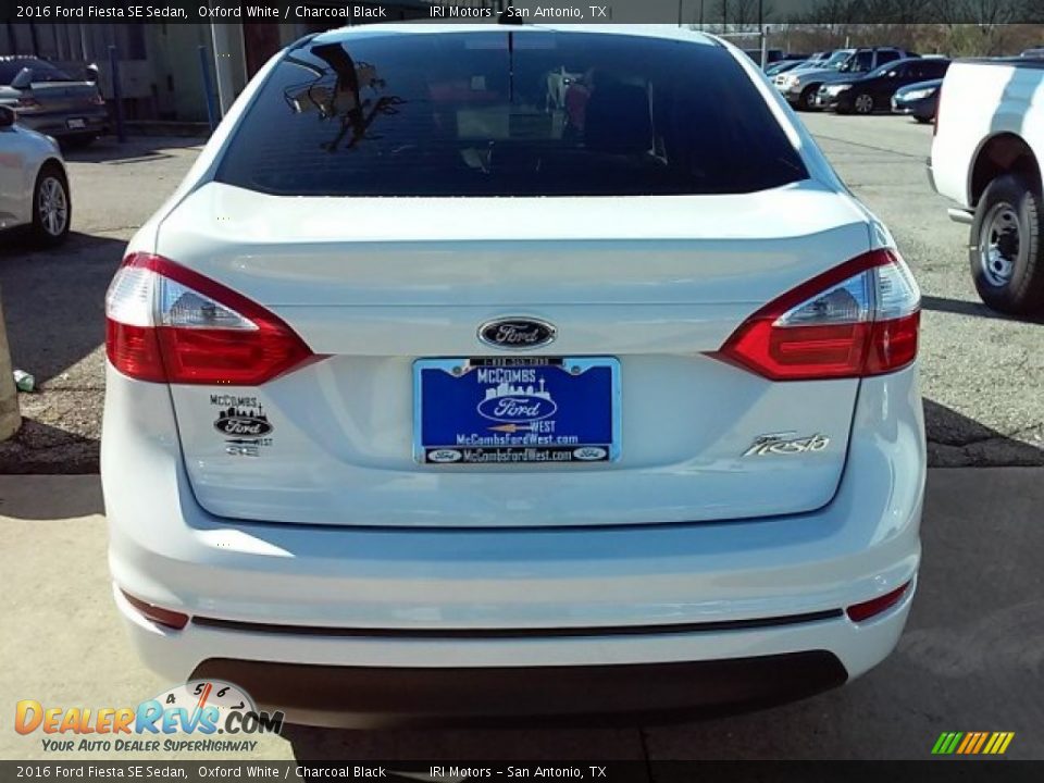 2016 Ford Fiesta SE Sedan Oxford White / Charcoal Black Photo #9