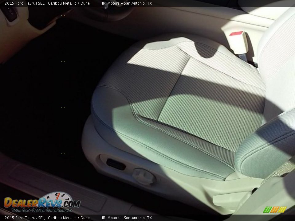 2015 Ford Taurus SEL Caribou Metallic / Dune Photo #20