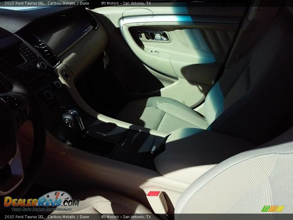 2015 Ford Taurus SEL Caribou Metallic / Dune Photo #21