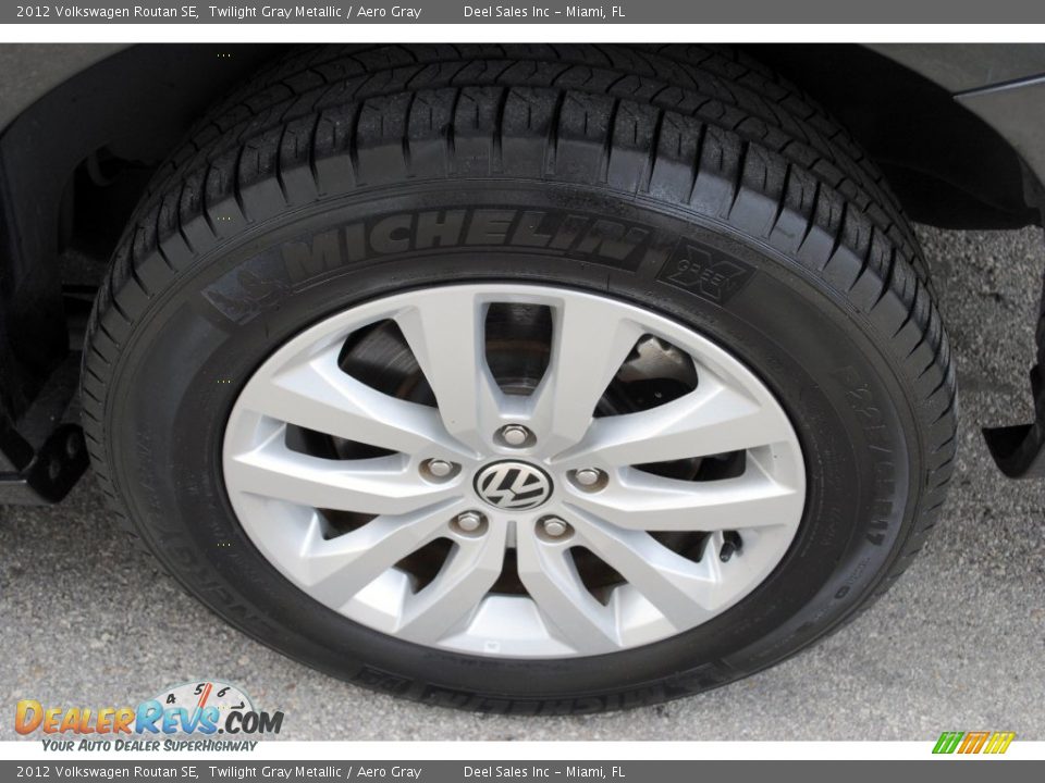 2012 Volkswagen Routan SE Twilight Gray Metallic / Aero Gray Photo #11