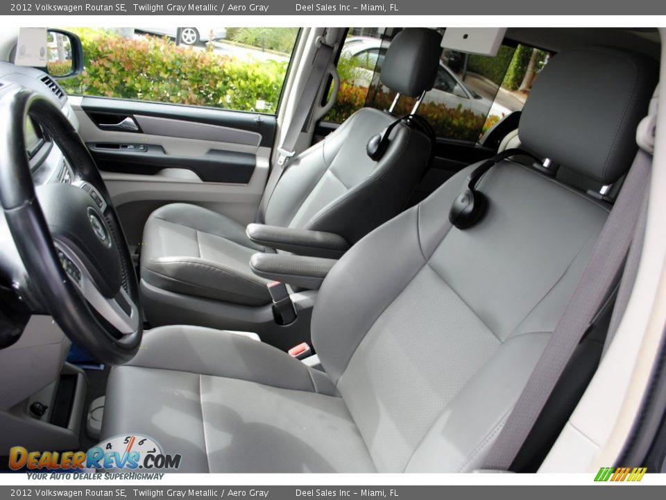 2012 Volkswagen Routan SE Twilight Gray Metallic / Aero Gray Photo #19