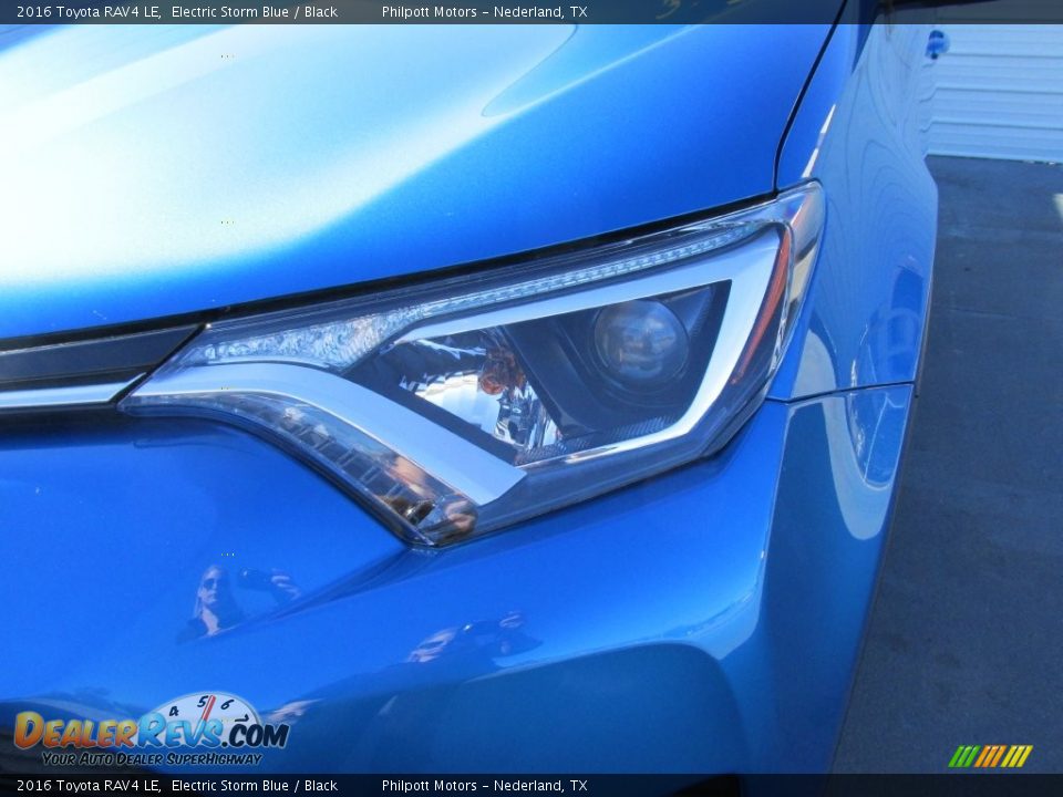 2016 Toyota RAV4 LE Electric Storm Blue / Black Photo #9