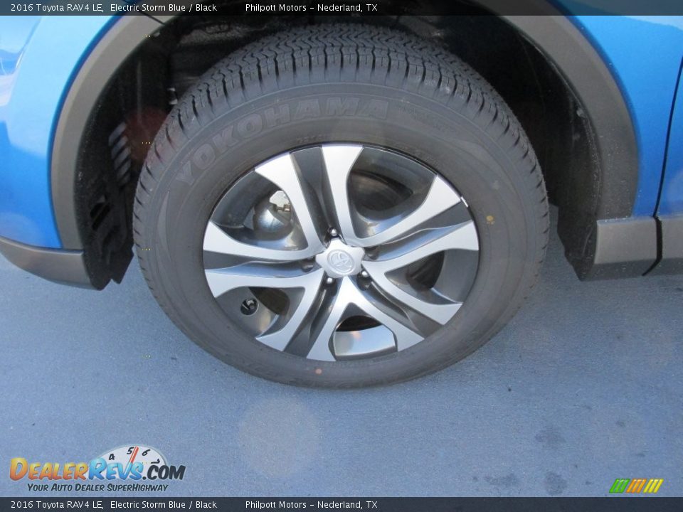 2016 Toyota RAV4 LE Electric Storm Blue / Black Photo #11