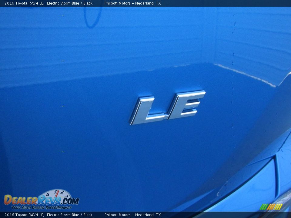 2016 Toyota RAV4 LE Electric Storm Blue / Black Photo #14