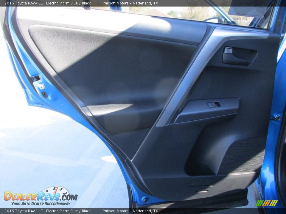 2016 Toyota RAV4 LE Electric Storm Blue / Black Photo #17