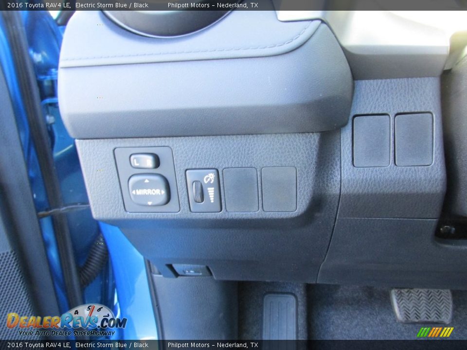 2016 Toyota RAV4 LE Electric Storm Blue / Black Photo #30