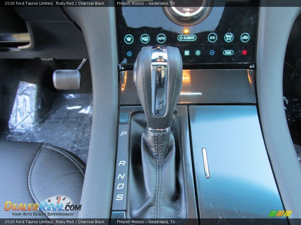 2016 Ford Taurus Limited Shifter Photo #26