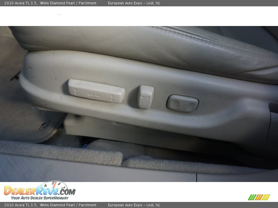 2010 Acura TL 3.5 White Diamond Pearl / Parchment Photo #19