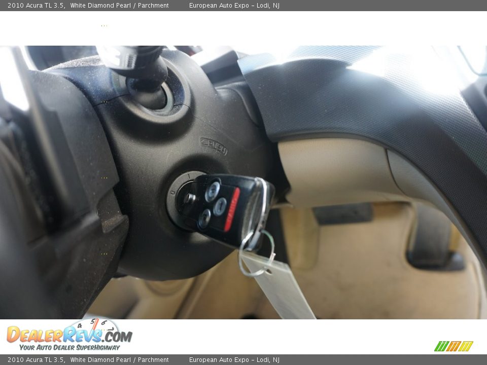 2010 Acura TL 3.5 White Diamond Pearl / Parchment Photo #25