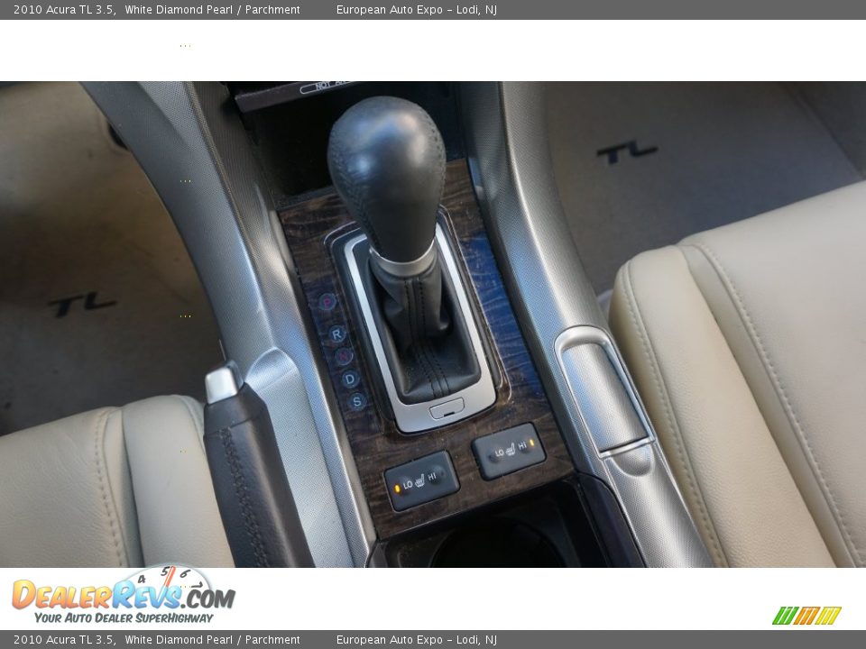 2010 Acura TL 3.5 White Diamond Pearl / Parchment Photo #29