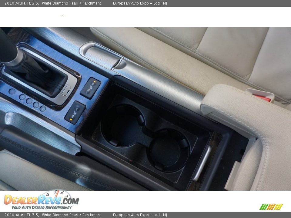2010 Acura TL 3.5 White Diamond Pearl / Parchment Photo #30