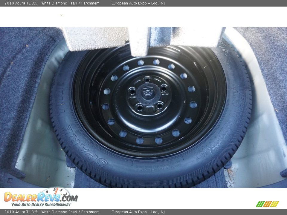 2010 Acura TL 3.5 White Diamond Pearl / Parchment Photo #35