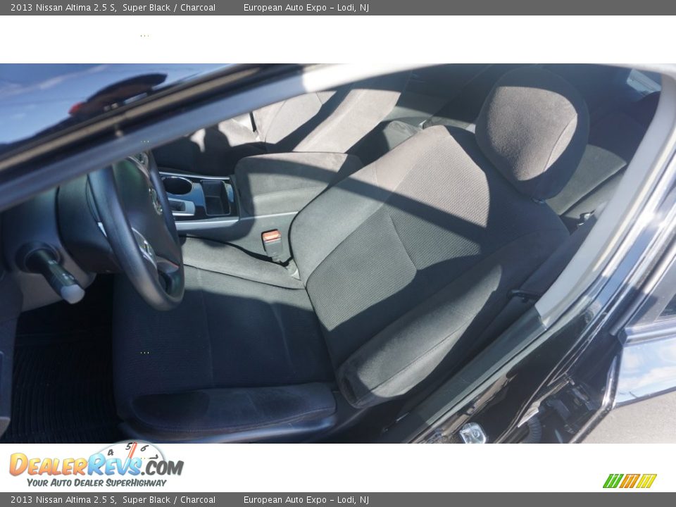 2013 Nissan Altima 2.5 S Super Black / Charcoal Photo #10