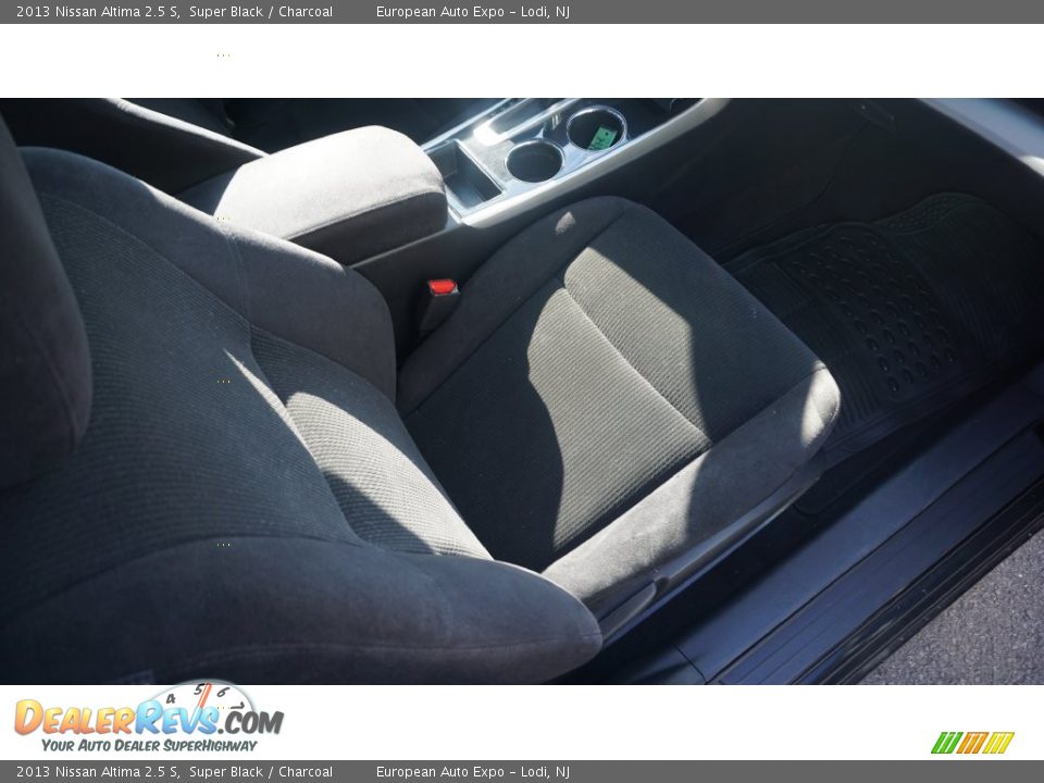 2013 Nissan Altima 2.5 S Super Black / Charcoal Photo #11