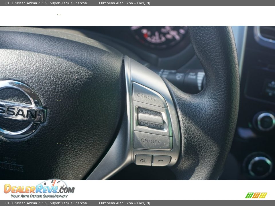 2013 Nissan Altima 2.5 S Super Black / Charcoal Photo #19