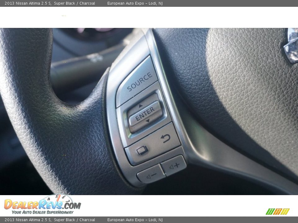2013 Nissan Altima 2.5 S Super Black / Charcoal Photo #20