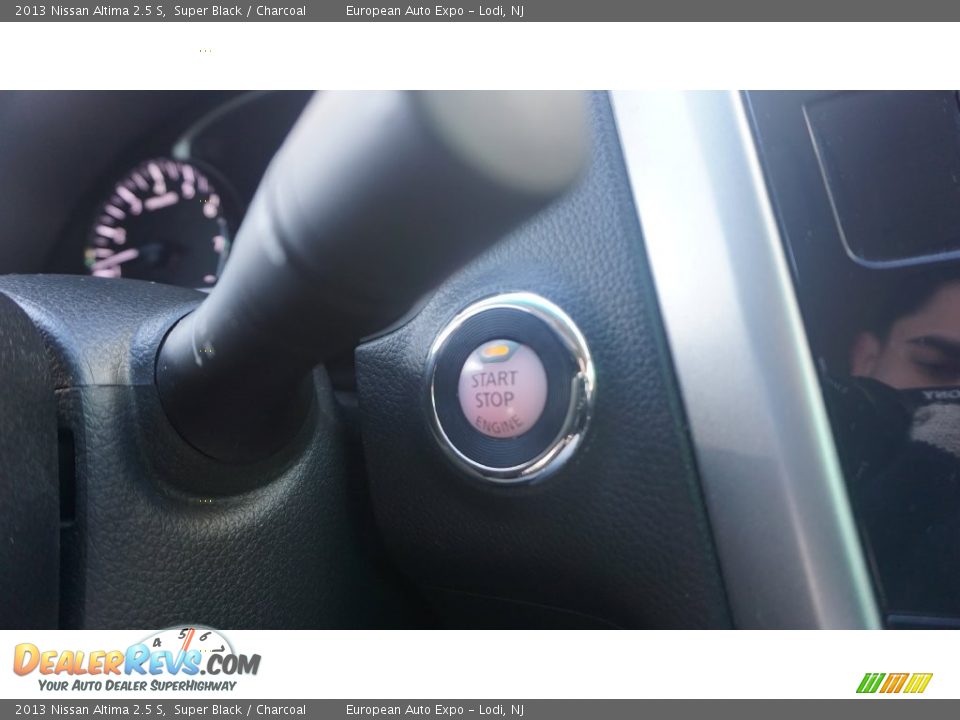 2013 Nissan Altima 2.5 S Super Black / Charcoal Photo #23