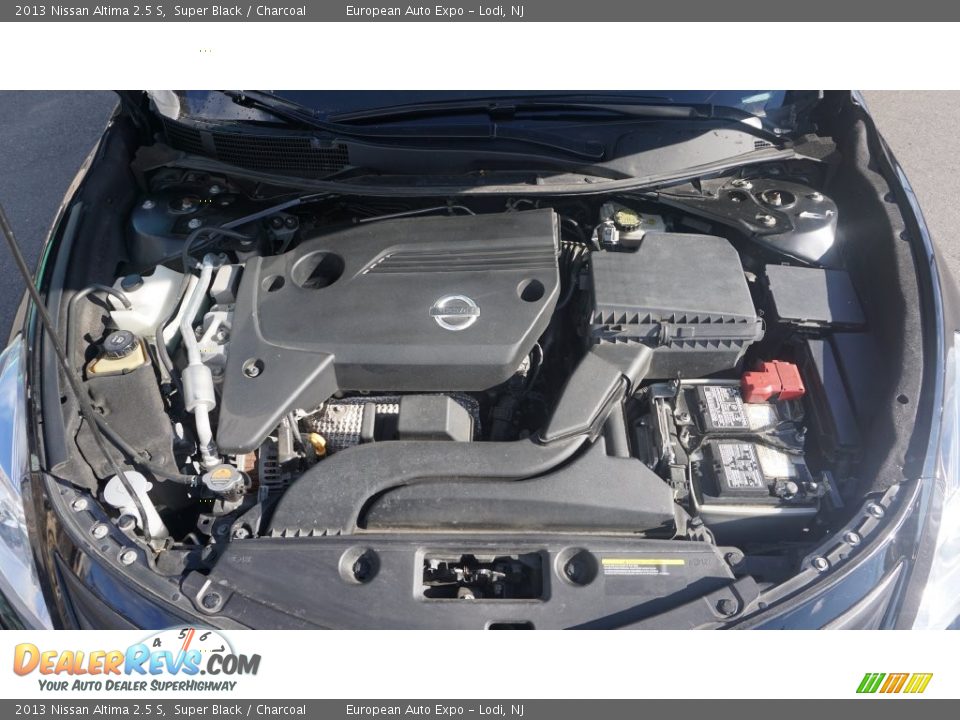 2013 Nissan Altima 2.5 S Super Black / Charcoal Photo #28