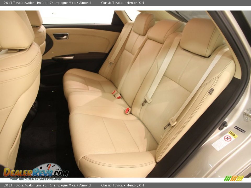 2013 Toyota Avalon Limited Champagne Mica / Almond Photo #15