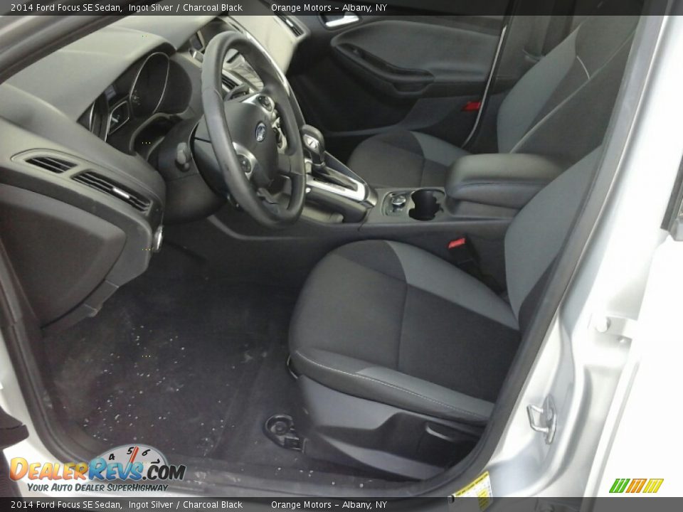 2014 Ford Focus SE Sedan Ingot Silver / Charcoal Black Photo #8