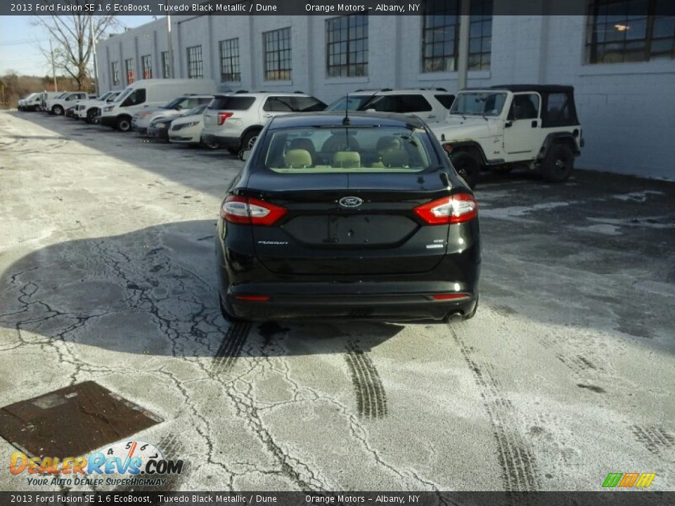 2013 Ford Fusion SE 1.6 EcoBoost Tuxedo Black Metallic / Dune Photo #5