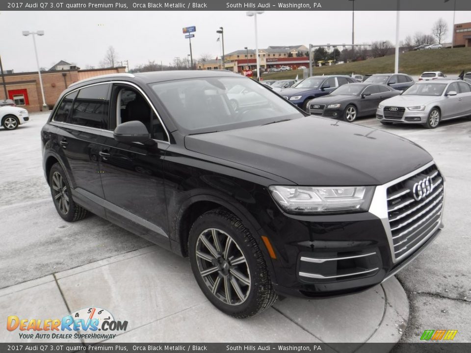 Front 3/4 View of 2017 Audi Q7 3.0T quattro Premium Plus Photo #8