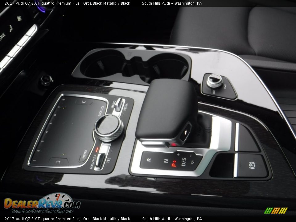 2017 Audi Q7 3.0T quattro Premium Plus Shifter Photo #25