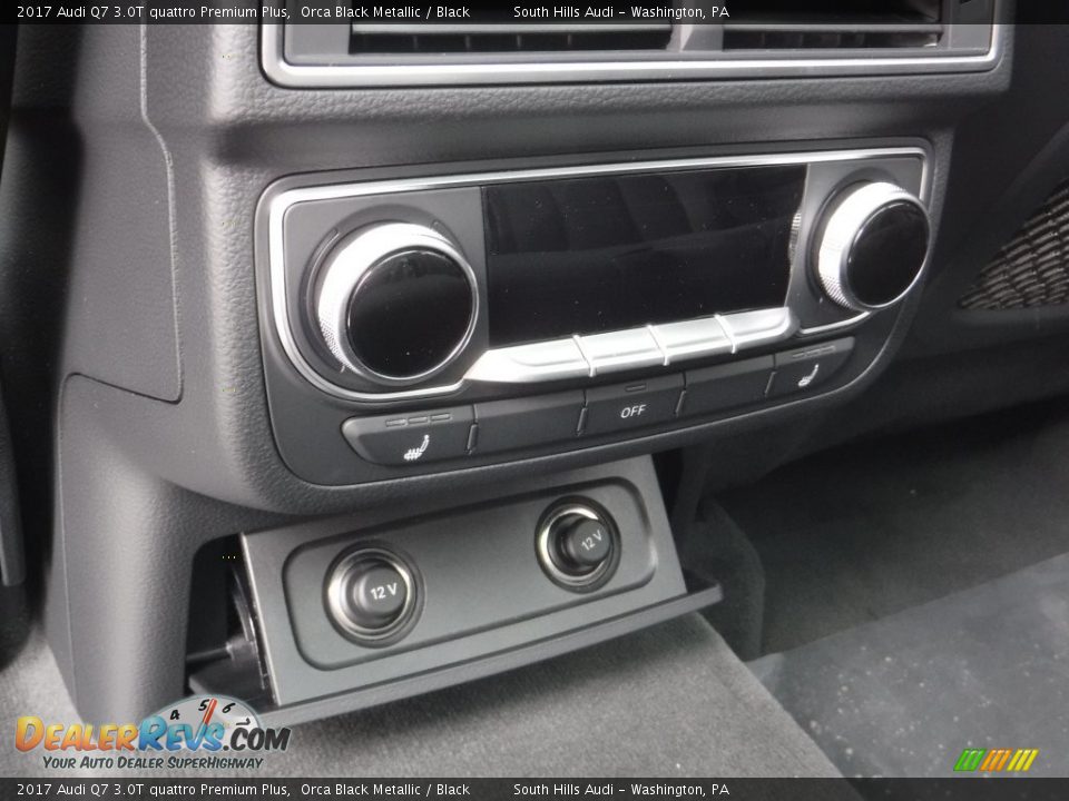 Controls of 2017 Audi Q7 3.0T quattro Premium Plus Photo #30