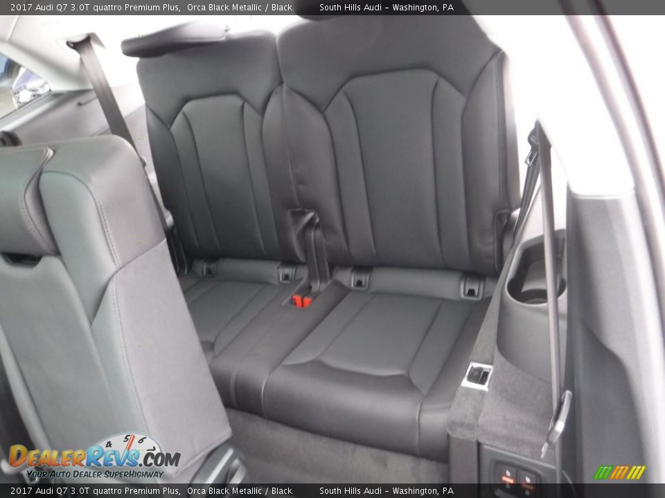 Rear Seat of 2017 Audi Q7 3.0T quattro Premium Plus Photo #32