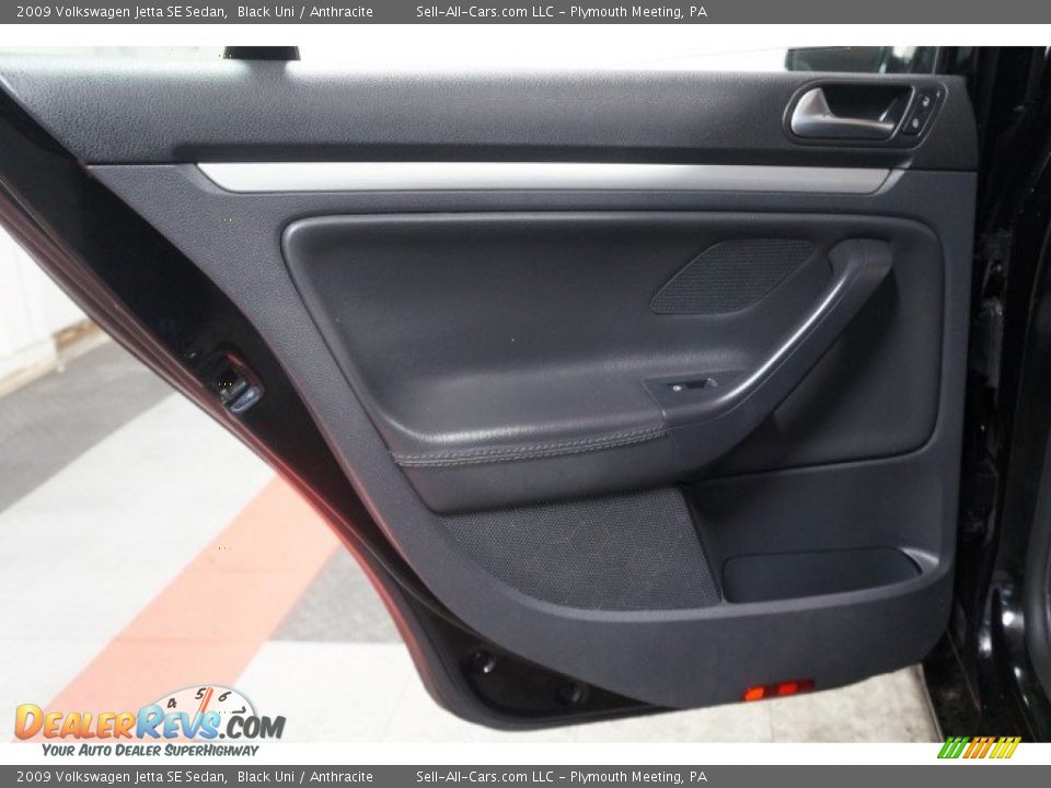 2009 Volkswagen Jetta SE Sedan Black Uni / Anthracite Photo #15