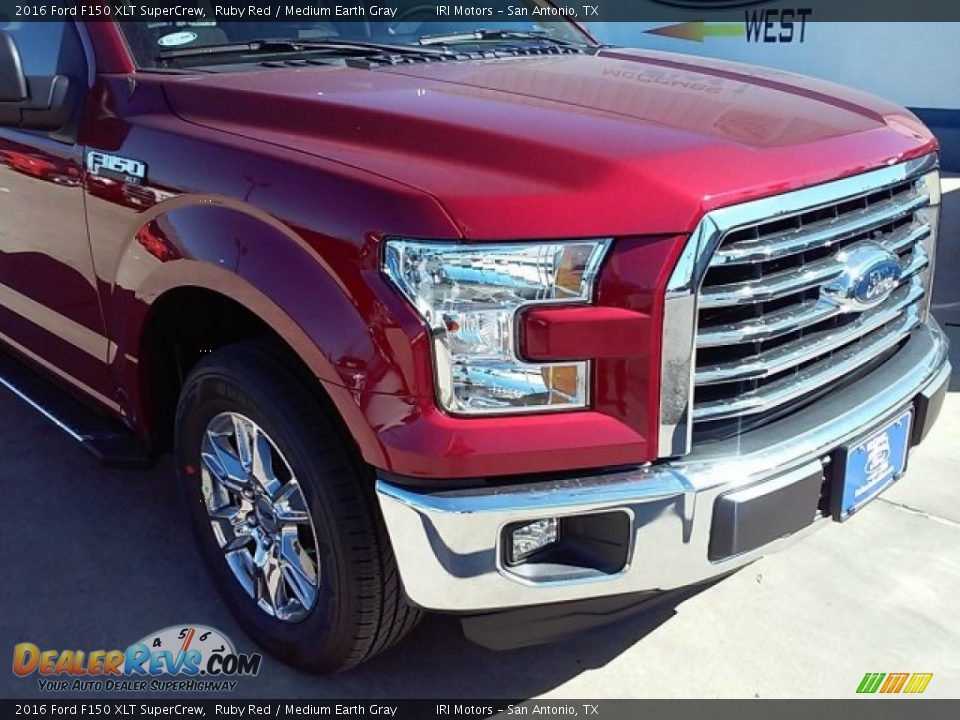2016 Ford F150 XLT SuperCrew Ruby Red / Medium Earth Gray Photo #3