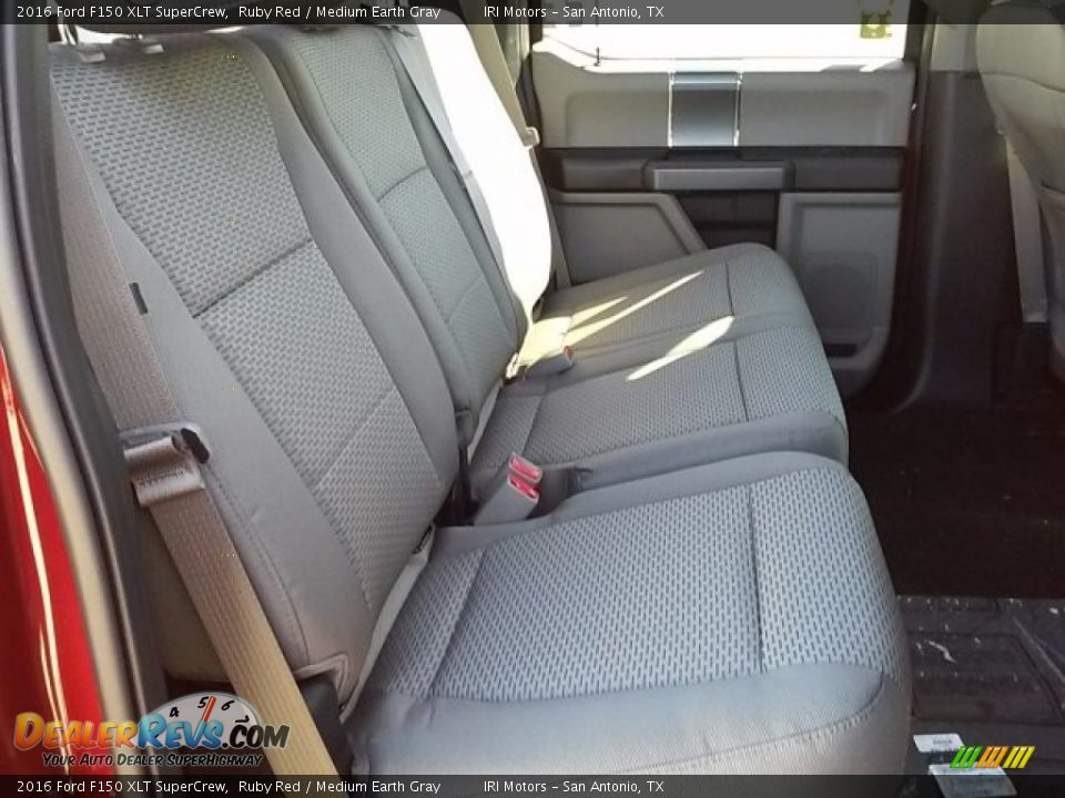 2016 Ford F150 XLT SuperCrew Ruby Red / Medium Earth Gray Photo #16