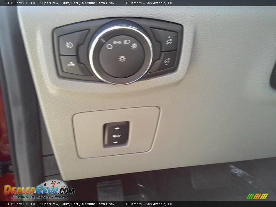 2016 Ford F150 XLT SuperCrew Ruby Red / Medium Earth Gray Photo #25