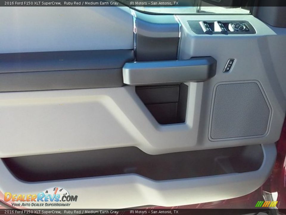 2016 Ford F150 XLT SuperCrew Ruby Red / Medium Earth Gray Photo #27