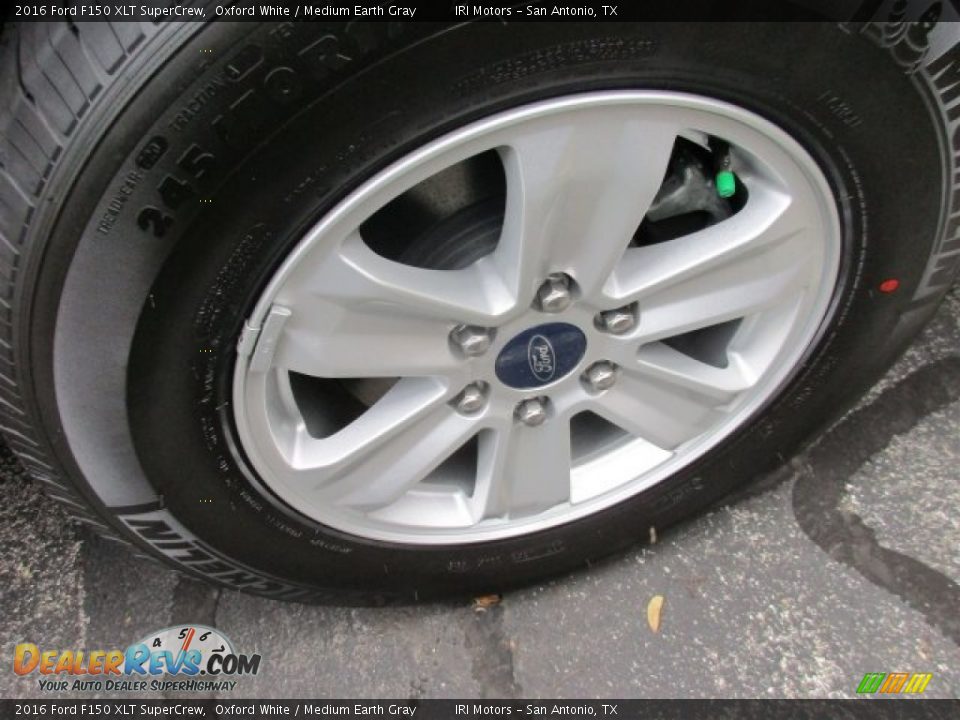 2016 Ford F150 XLT SuperCrew Oxford White / Medium Earth Gray Photo #4