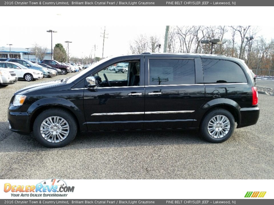 2016 Chrysler Town & Country Limited Brilliant Black Crystal Pearl / Black/Light Graystone Photo #3