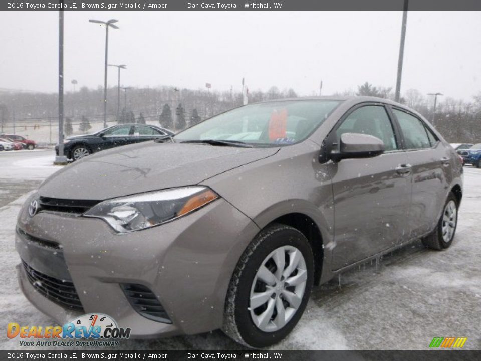 Front 3/4 View of 2016 Toyota Corolla LE Photo #9