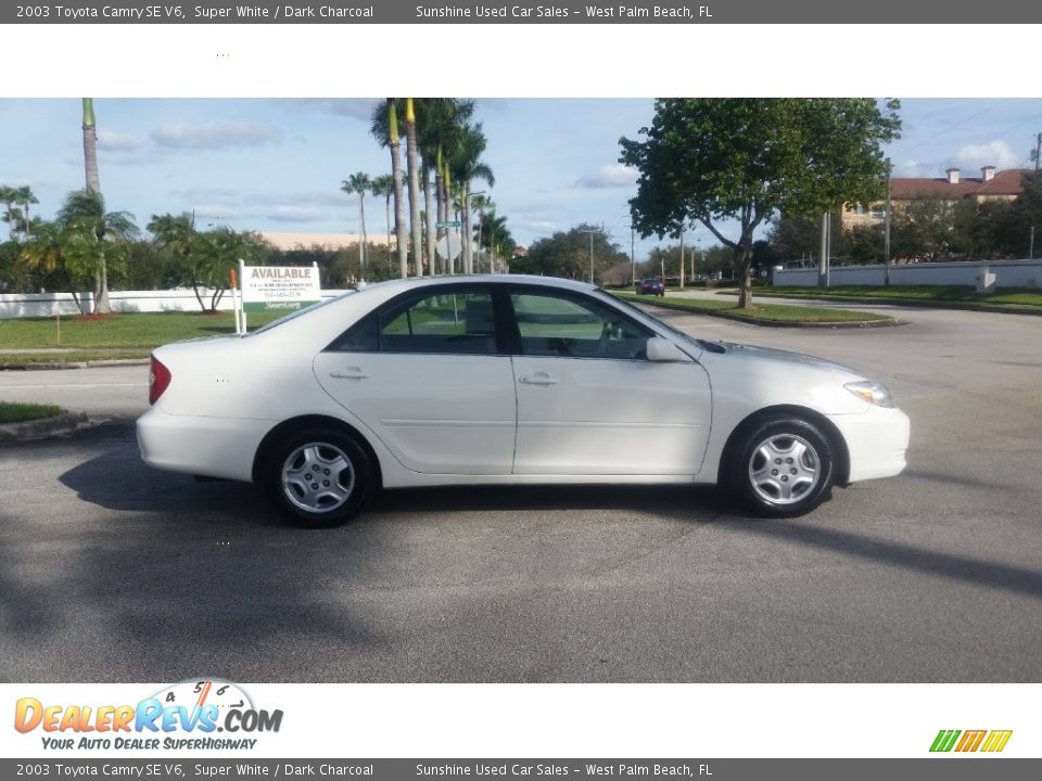 2003 Toyota Camry SE V6 Super White / Dark Charcoal Photo #6