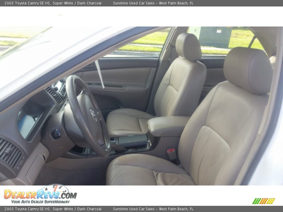 2003 Toyota Camry SE V6 Super White / Dark Charcoal Photo #9