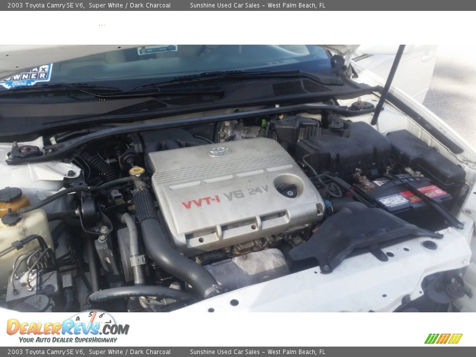 2003 Toyota Camry SE V6 Super White / Dark Charcoal Photo #20