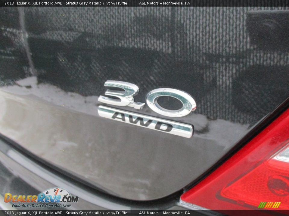2013 Jaguar XJ XJL Portfolio AWD Stratus Grey Metallic / Ivory/Truffle Photo #5