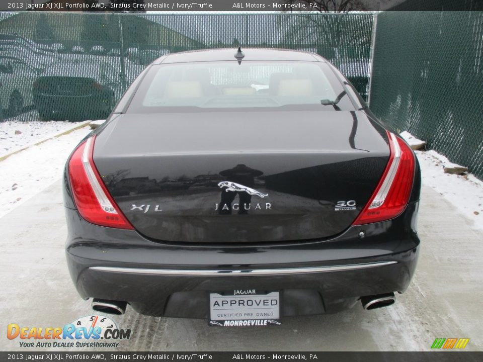2013 Jaguar XJ XJL Portfolio AWD Stratus Grey Metallic / Ivory/Truffle Photo #10