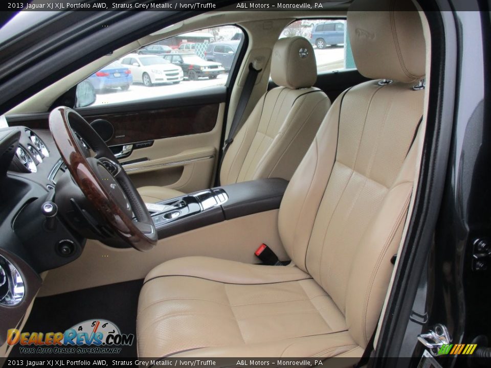 2013 Jaguar XJ XJL Portfolio AWD Stratus Grey Metallic / Ivory/Truffle Photo #12