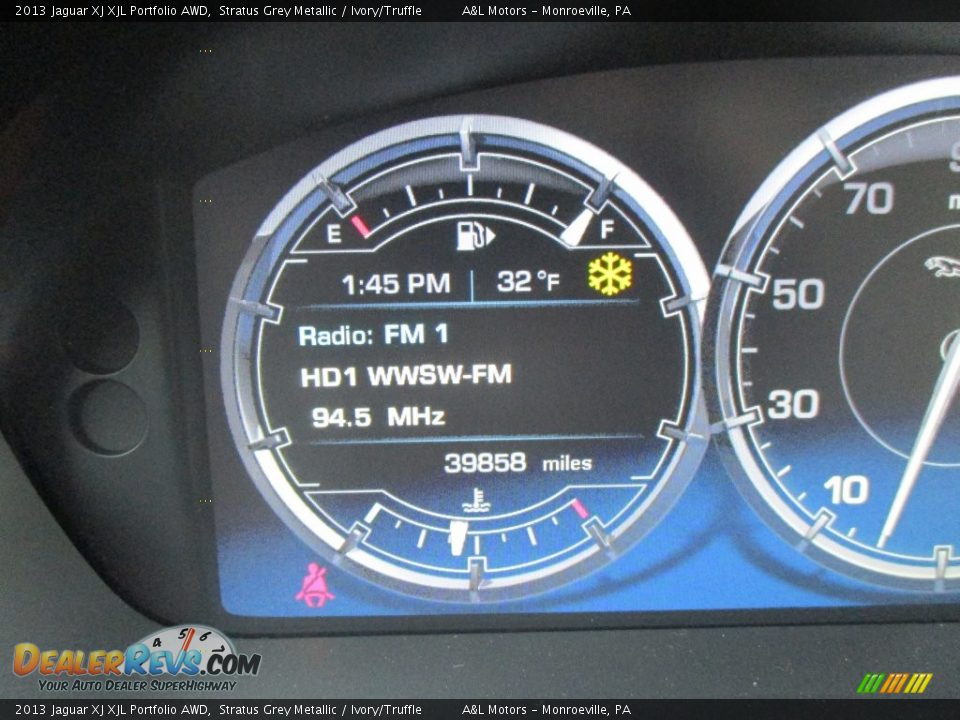 2013 Jaguar XJ XJL Portfolio AWD Stratus Grey Metallic / Ivory/Truffle Photo #20