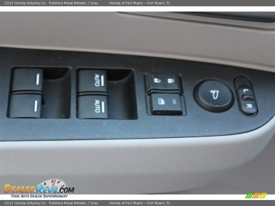 2013 Honda Odyssey LX Polished Metal Metallic / Gray Photo #8