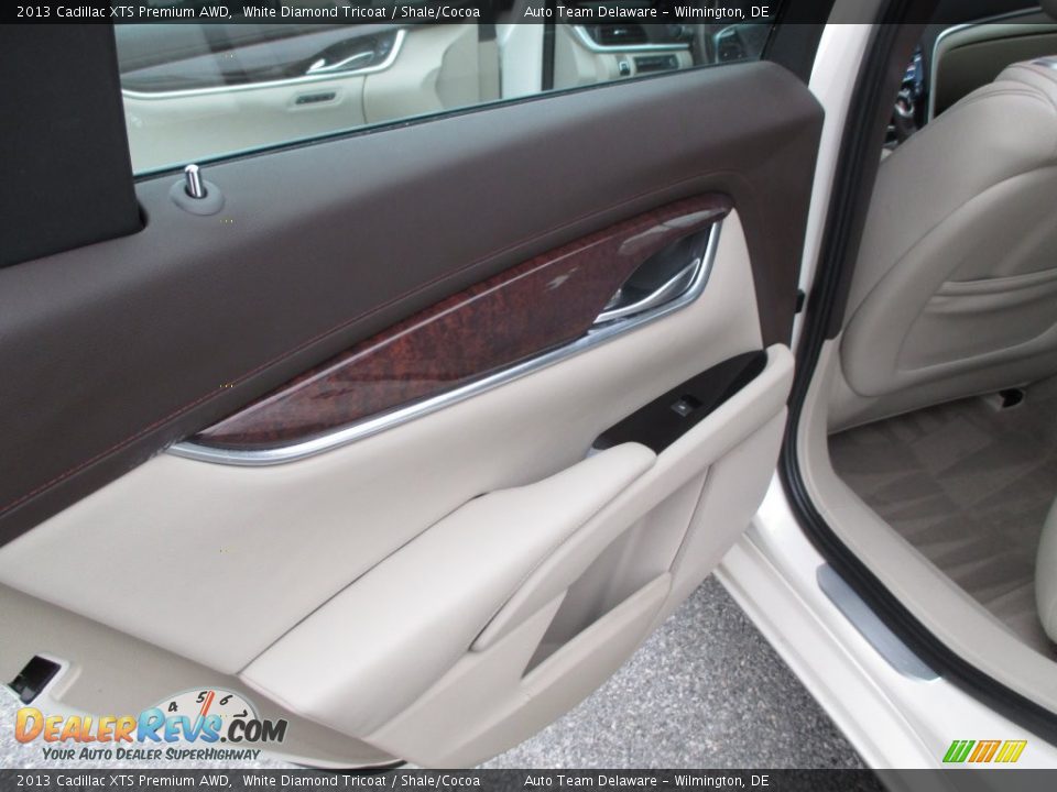 2013 Cadillac XTS Premium AWD White Diamond Tricoat / Shale/Cocoa Photo #19