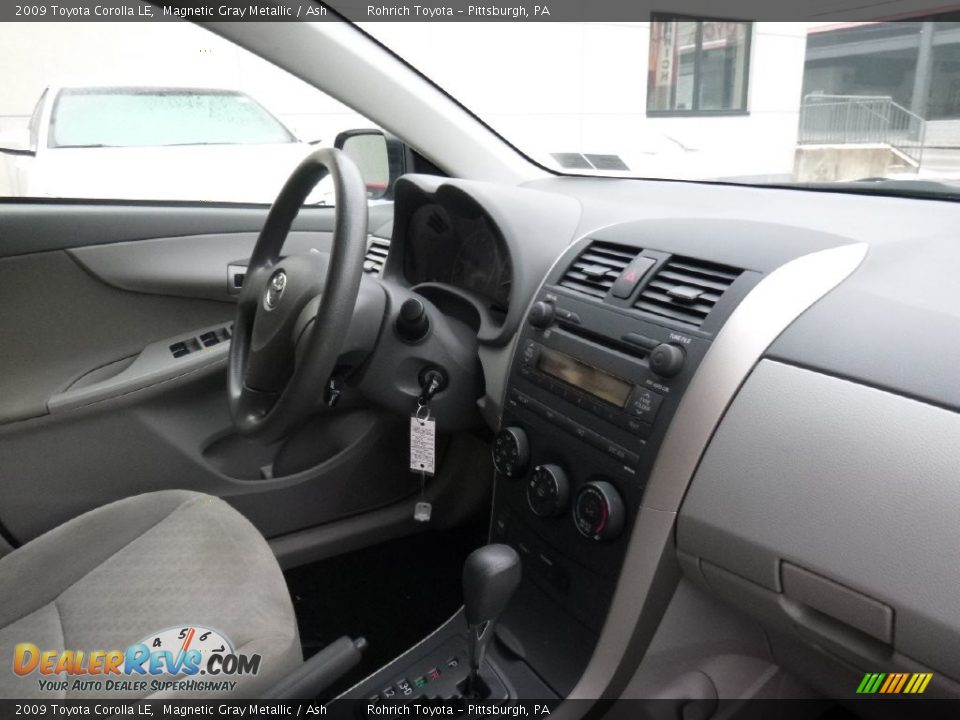 2009 Toyota Corolla LE Magnetic Gray Metallic / Ash Photo #11
