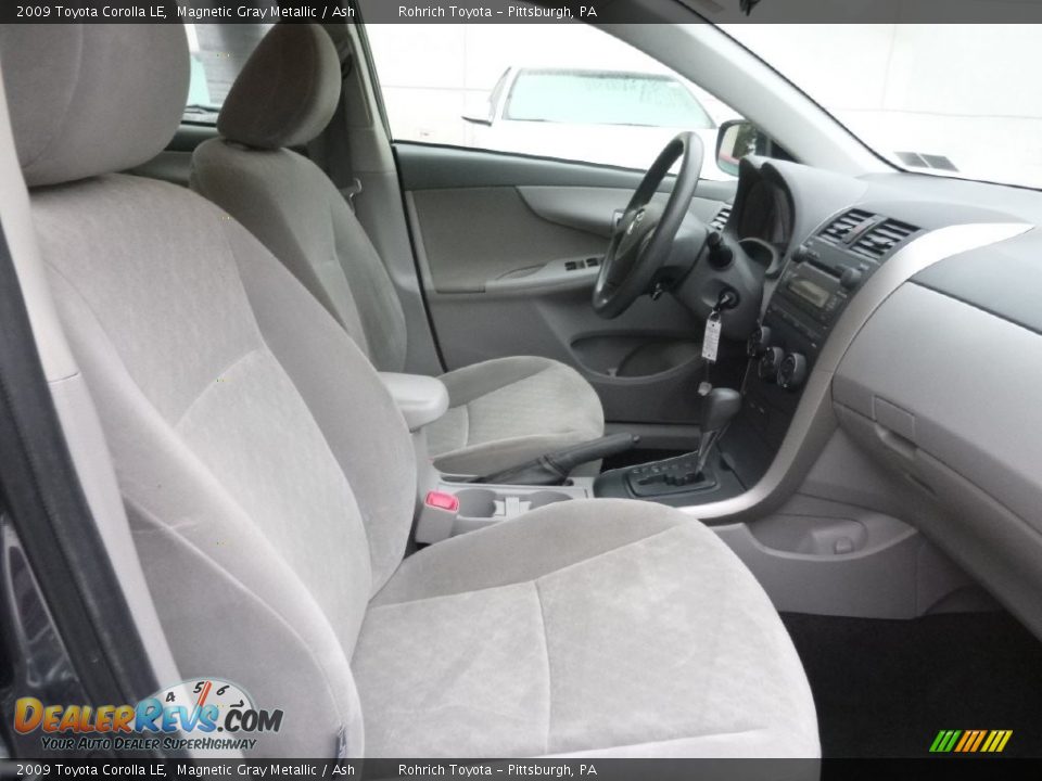 2009 Toyota Corolla LE Magnetic Gray Metallic / Ash Photo #12